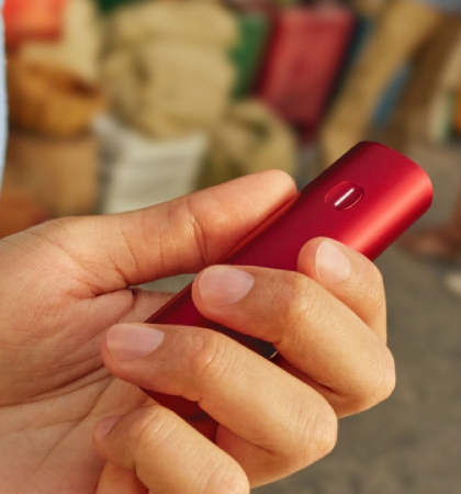 Your first steps<br />with BONDS<br />by IQOS